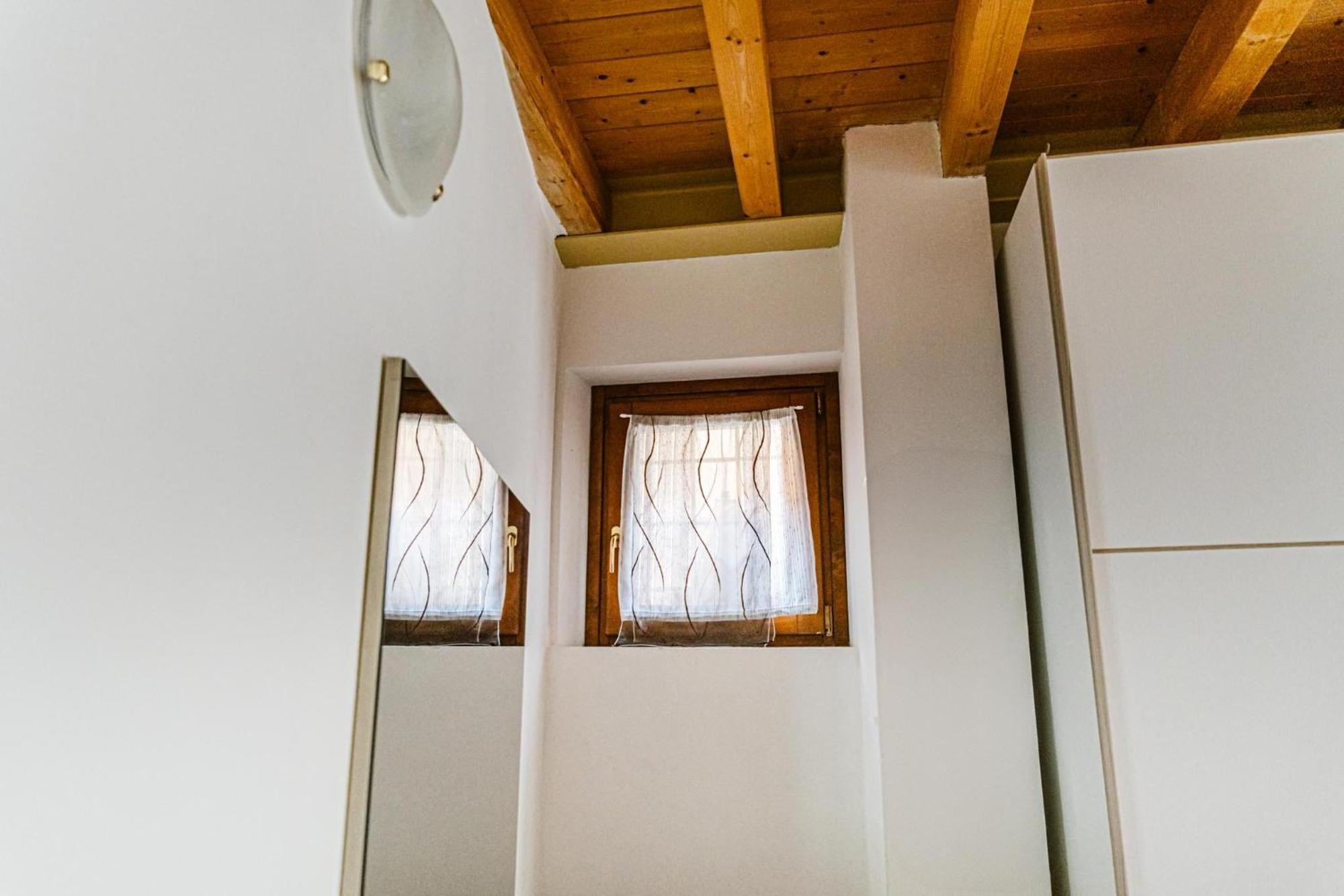 Cozy Castello Apartment Manerba del Garda Ngoại thất bức ảnh